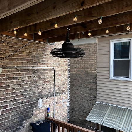Logan Square Modern Apartment Чикаго Экстерьер фото